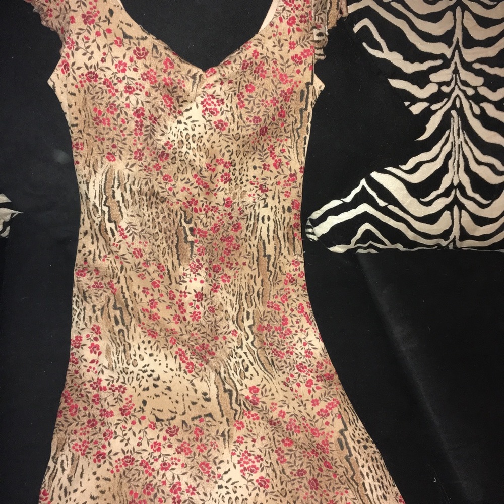 Dress - Picture 4 of 5
